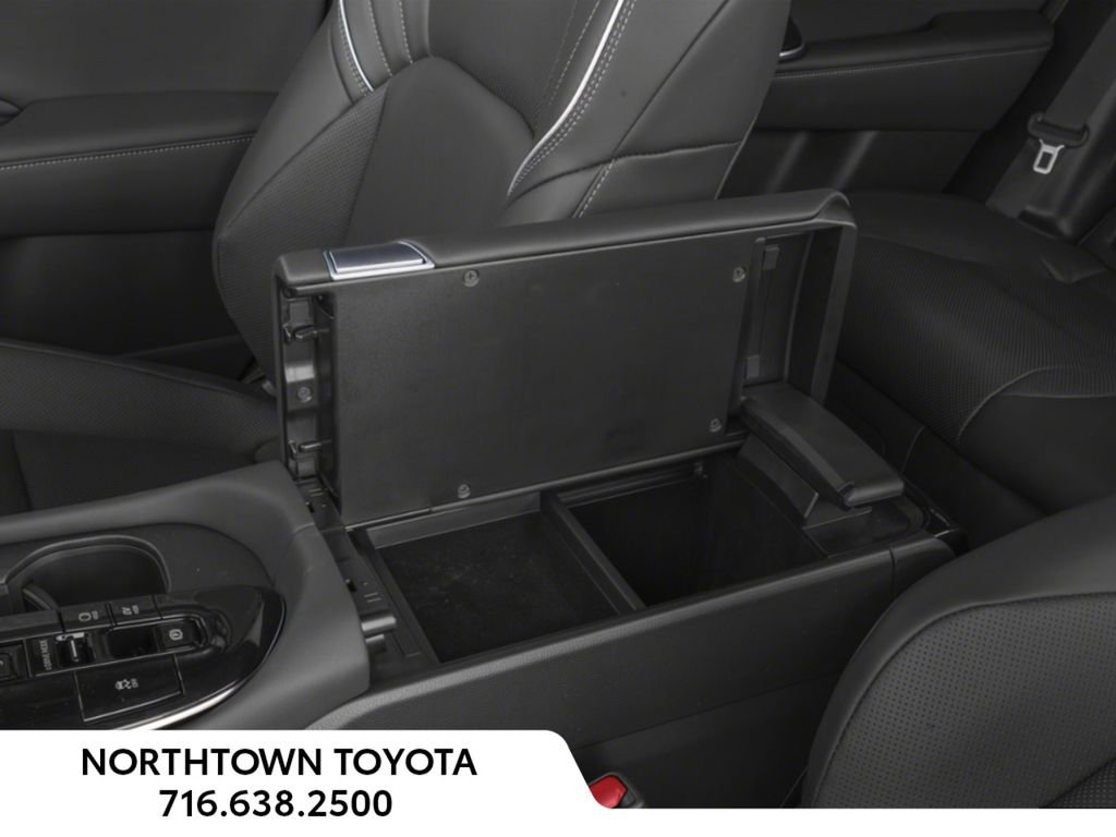 New 2025 Toyota Crown Signia image 13