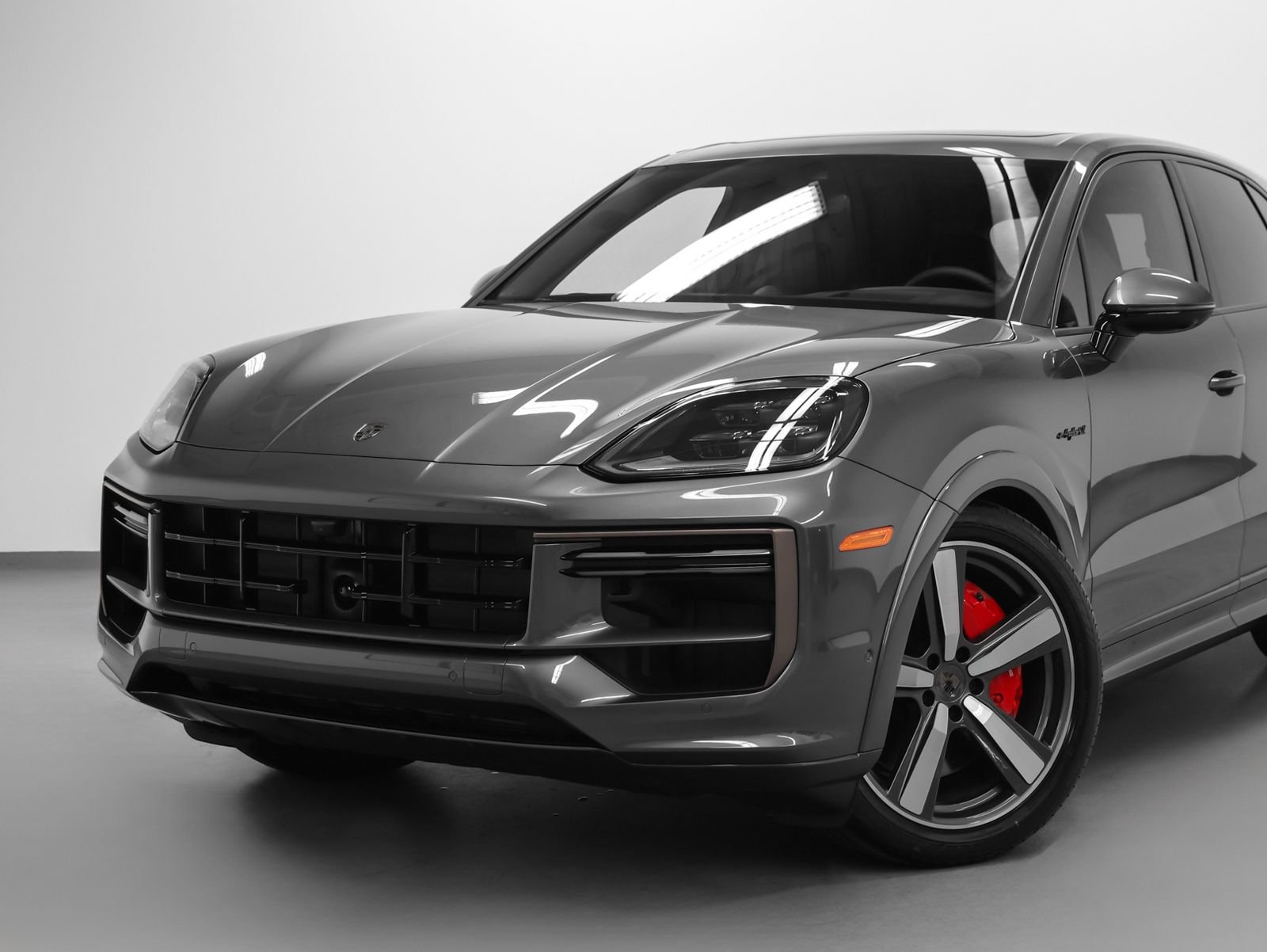 Used 2025 Porsche Cayenne Turbo AWD/4WD image 7