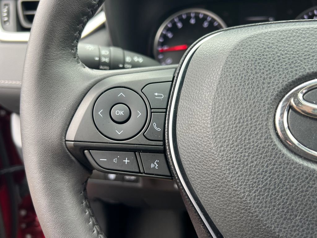 Used 2020 Toyota RAV4 XLE Premium image 27