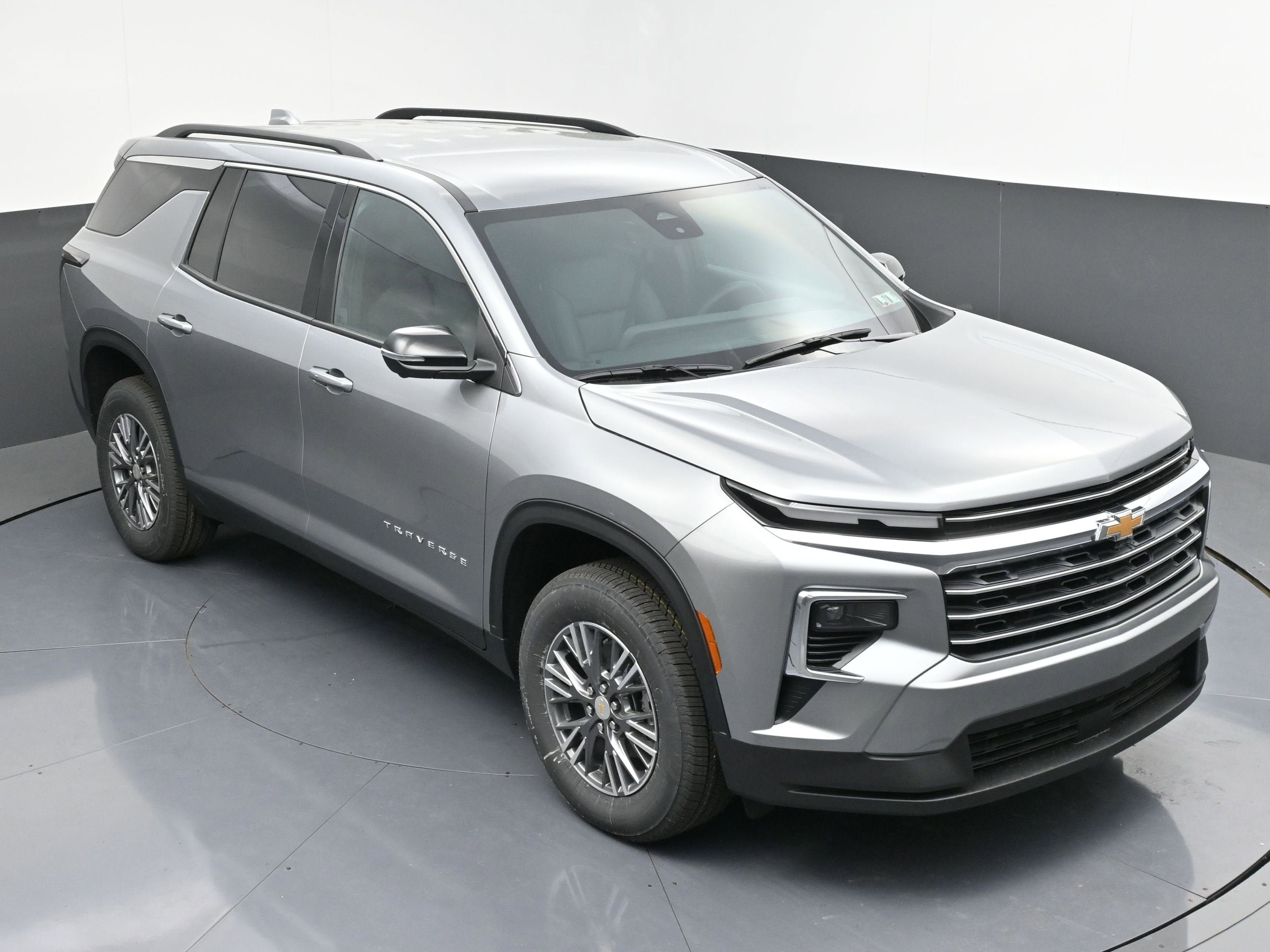 New 2026 Chevrolet Traverse LT w/ Driver Confidence Package AWD/4WD image 43