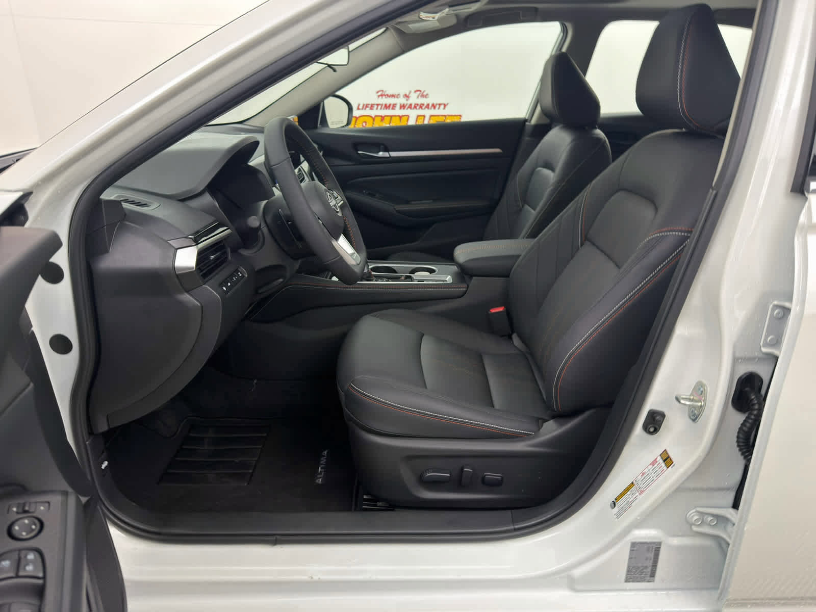 New 2026 Nissan Altima 2.5 SR w/ SR Premium Package image 14