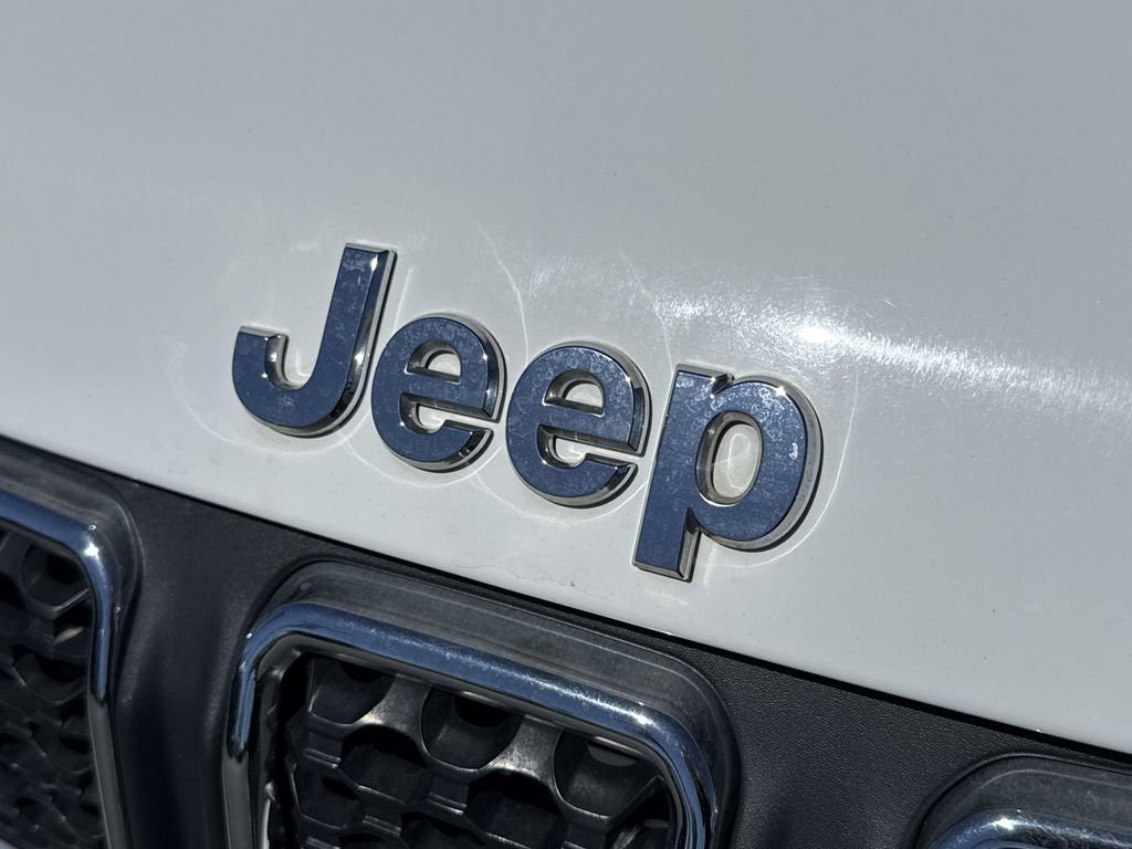 Used 2023 Jeep Compass Latitude image 29