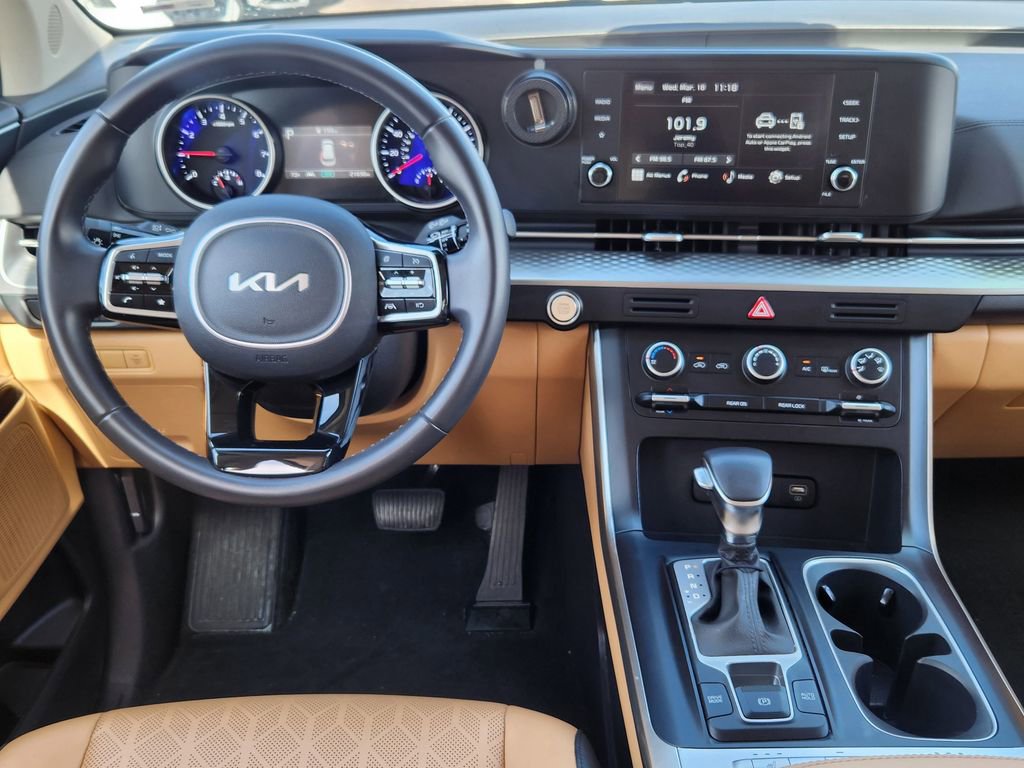 Certified 2024 Kia Carnival LX image 14