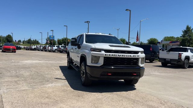 Used 2021 Chevrolet Silverado 2500 Custom w/ Custom Value Package AWD/4WD image 3