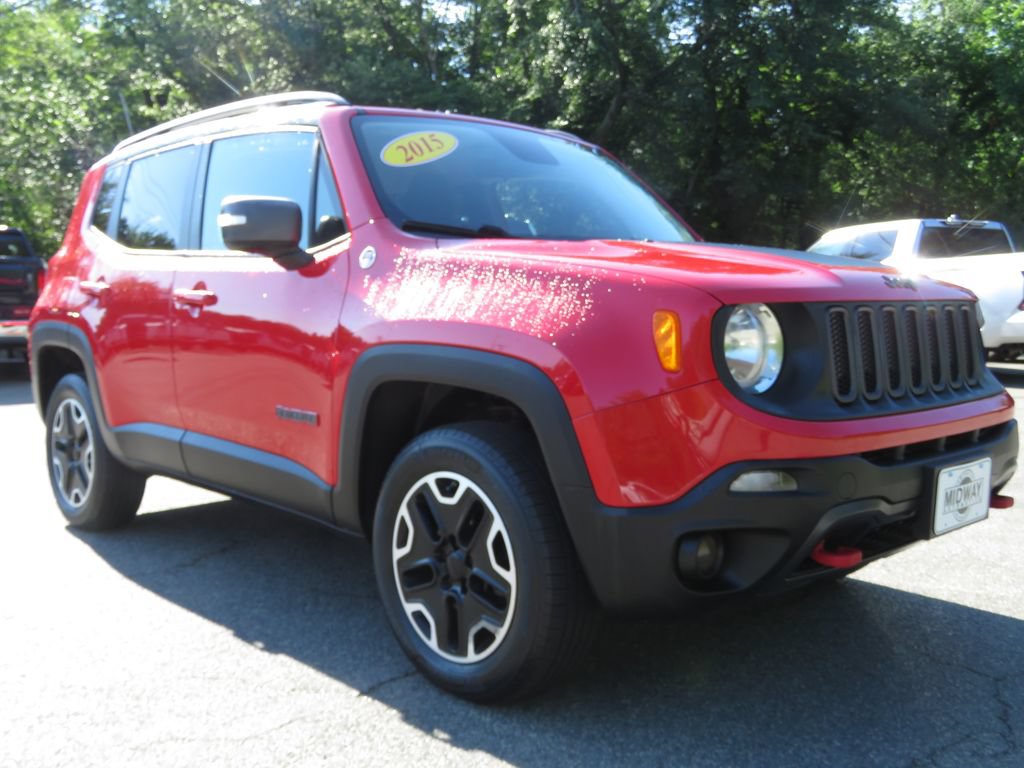 Used 2015 Jeep Renegade Trailhawk w/ Popular Equipment Group AWD/4WD image 3
