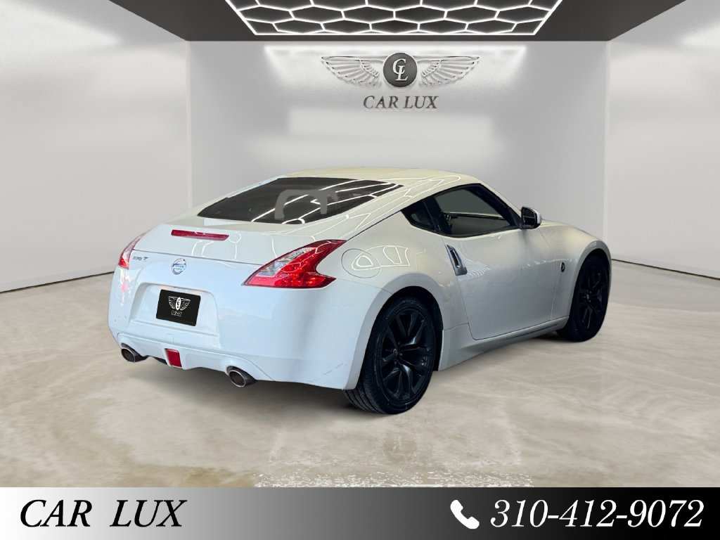 Used 2015 Nissan 370Z Coupe RWD image 5