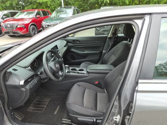 Used 2024 Nissan Altima 2.5 S FWD image 14