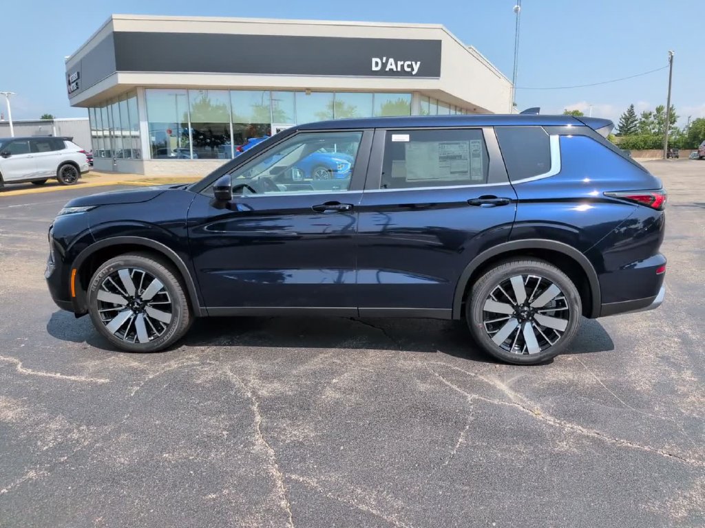 New 2026 Mitsubishi Outlander SE AWD/4WD image 9