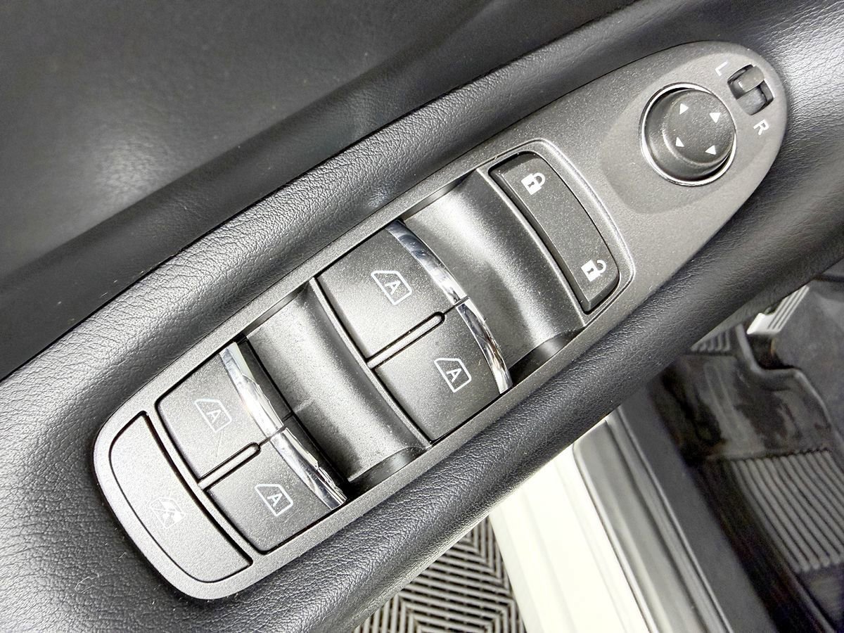 Used 2014 INFINITI Q50 AWD w/ Navigation Package image 27