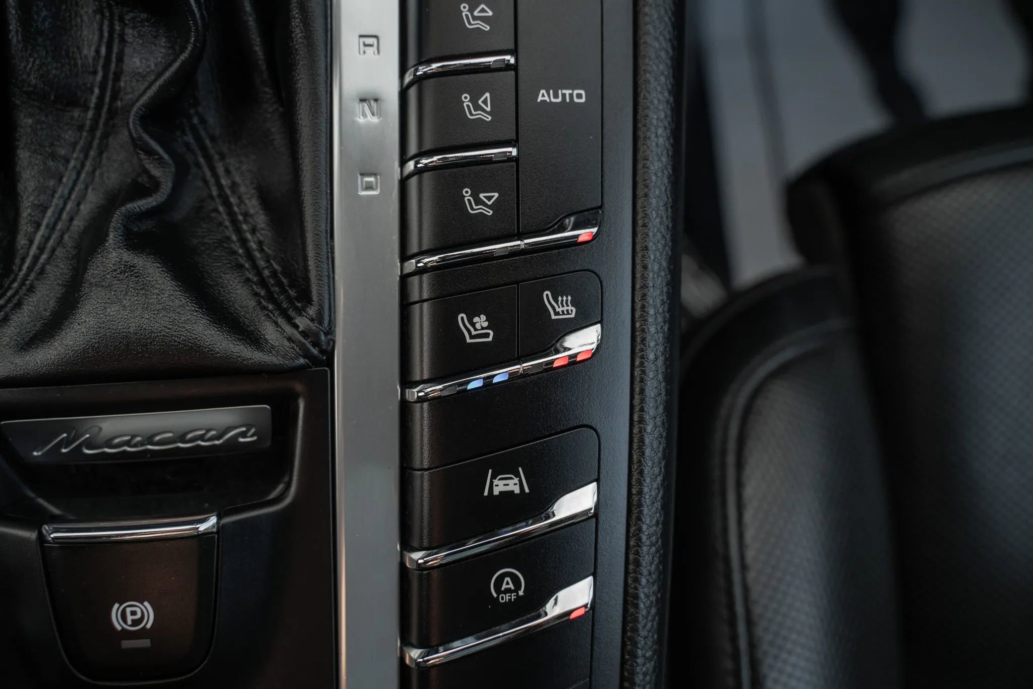 Used 2020 Porsche Macan S image 38