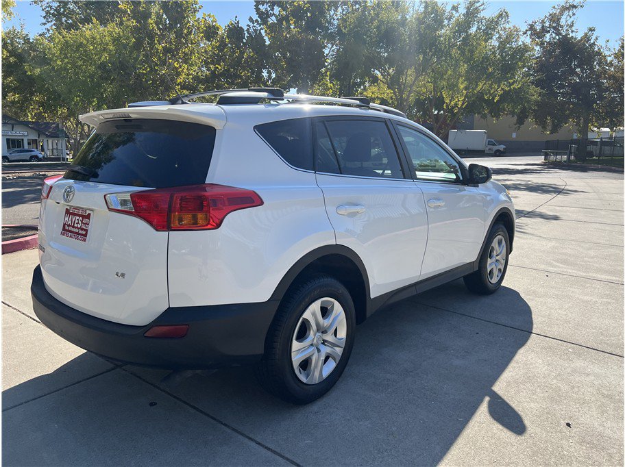 Used 2013 Toyota RAV4 LE FWD image 5