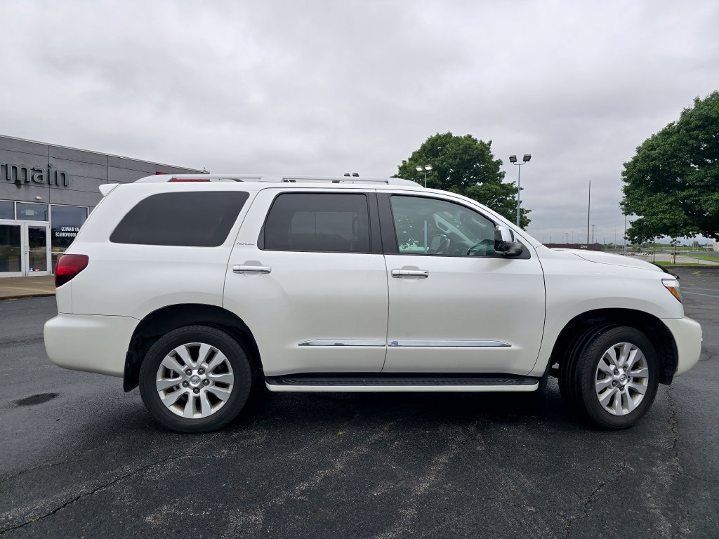 Used 2018 Toyota Sequoia Platinum AWD/4WD image 21