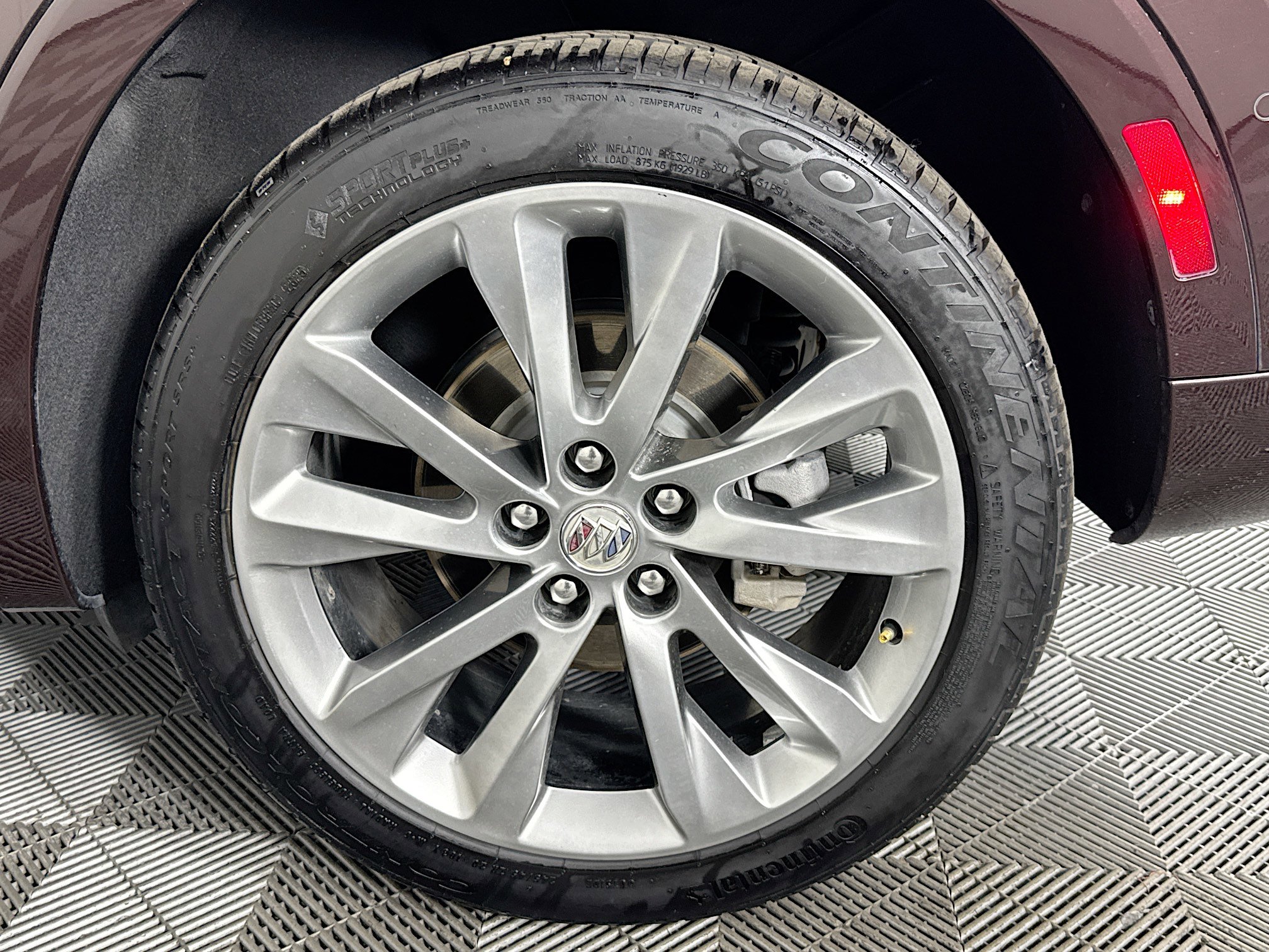 Used 2023 Buick Envision Avenir FWD image 36