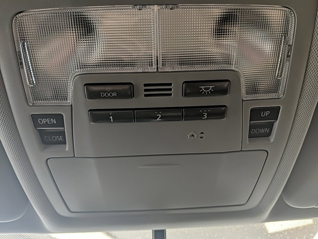 Used 2016 Toyota Highlander XLE image 22