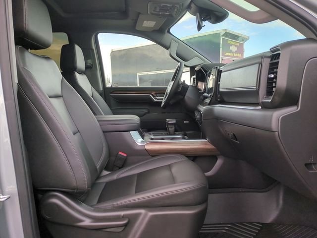 Used 2025 Chevrolet Silverado 1500 LT Trail Boss w/ Convenience Package II AWD/4WD image 37