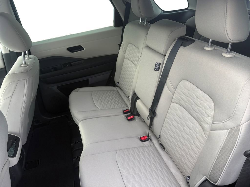New 2025 Nissan Pathfinder SV image 13