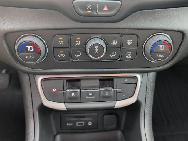 Used 2023 GMC Terrain SLT w/ LPO, Floor Liner Package FWD image 24