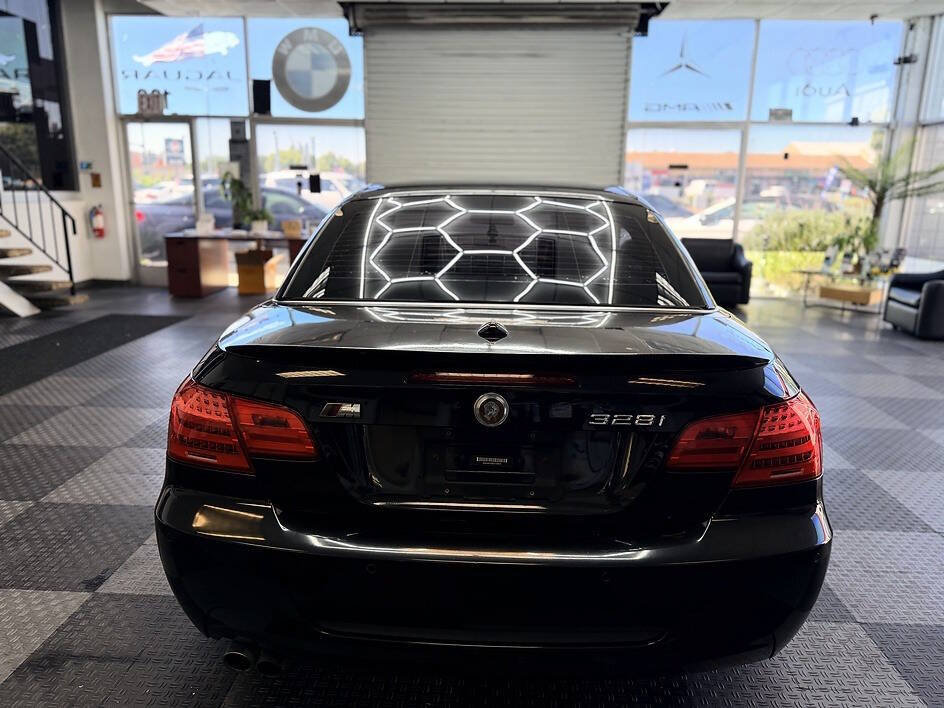 Used 2012 BMW 328i Convertible RWD image 13