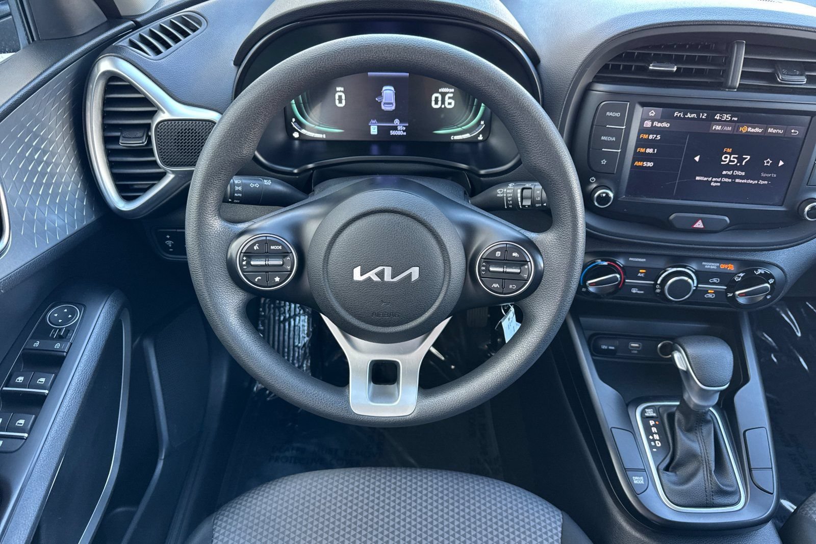 Used 2024 Kia Soul LX w/ Option Group 015 FWD image 15