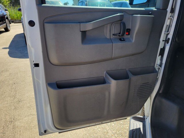 Used 2021 Chevrolet Express 3500 LT w/ LT Preferred Equipment Group RWD image 15