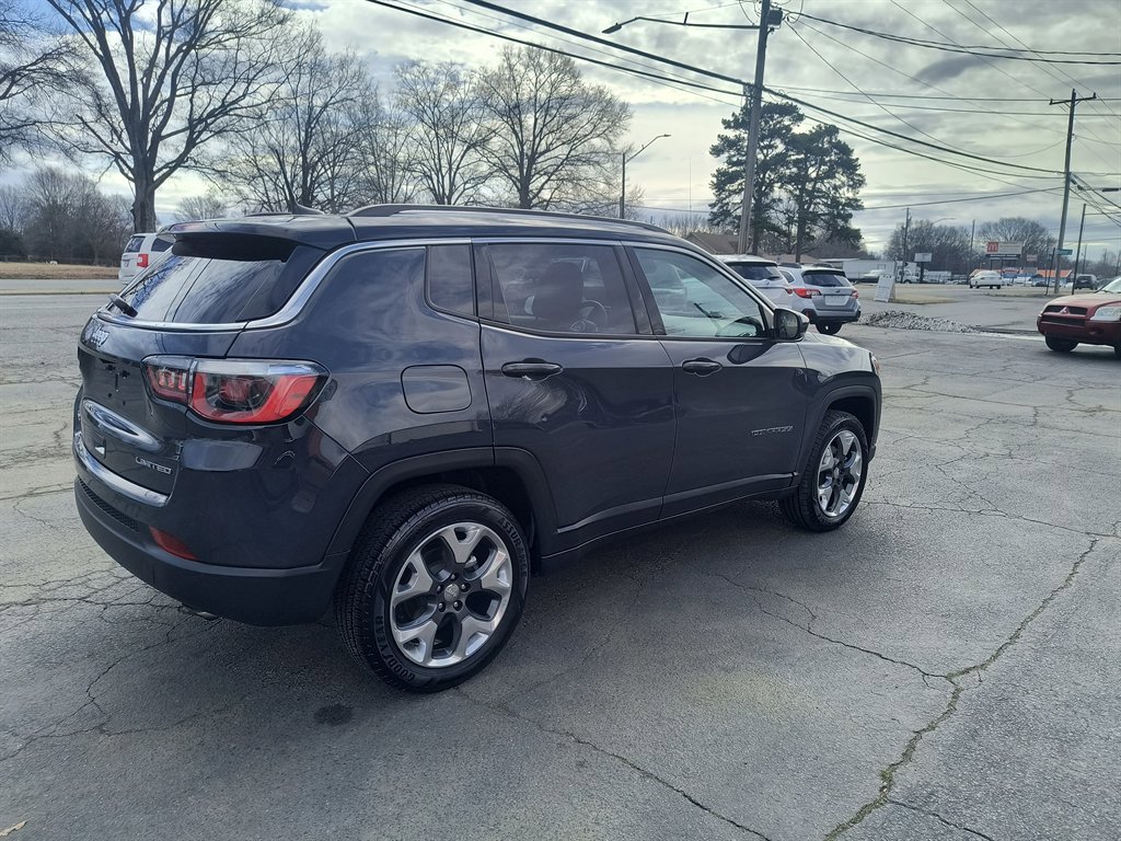 Used 2018 Jeep Compass Limited AWD/4WD image 5