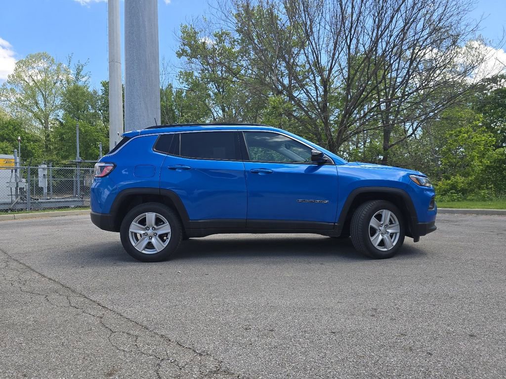 Used 2022 Jeep Compass Latitude w/ Convenience Group AWD/4WD image 15