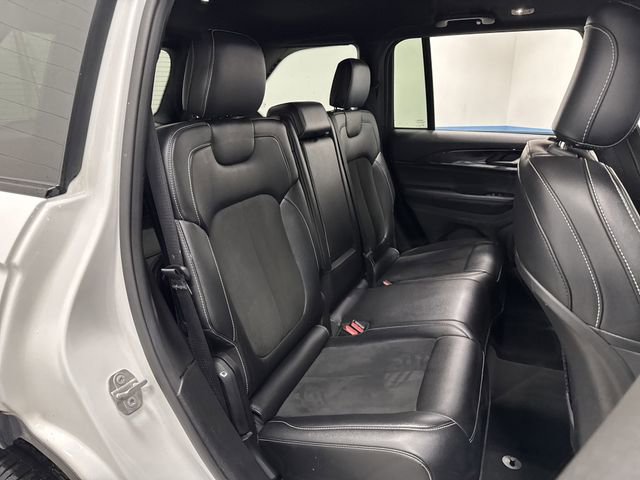 Used 2023 Jeep Grand Cherokee Altitude image 29