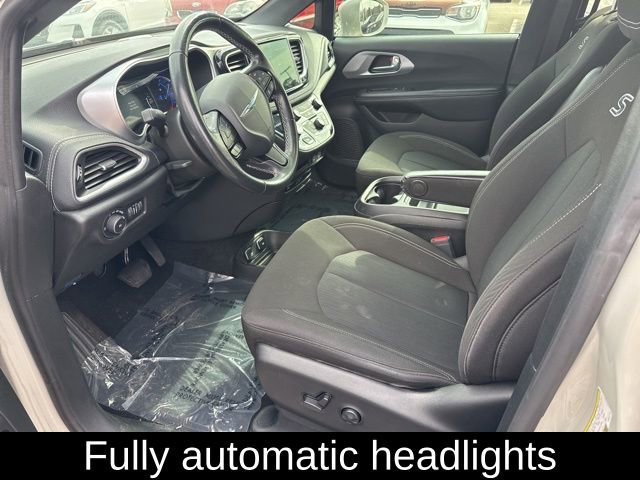 Used 2021 Chrysler Pacifica Touring w/ Uconnect Theater Family Group image 20