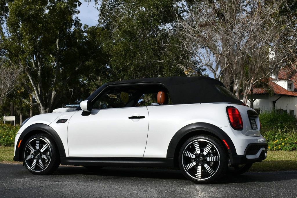 Used 2023 MINI Cooper S image 4