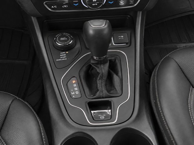 Used 2022 Jeep Cherokee Latitude Lux AWD/4WD image 13