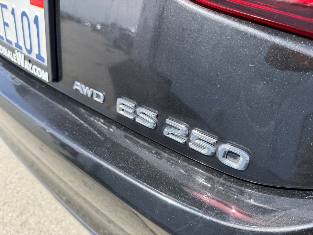 Used 2023 Lexus ES 250 w/ Premium Package image 11