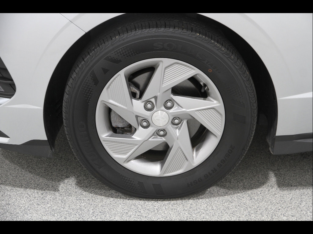 Used 2025 Hyundai Sonata SE image 21