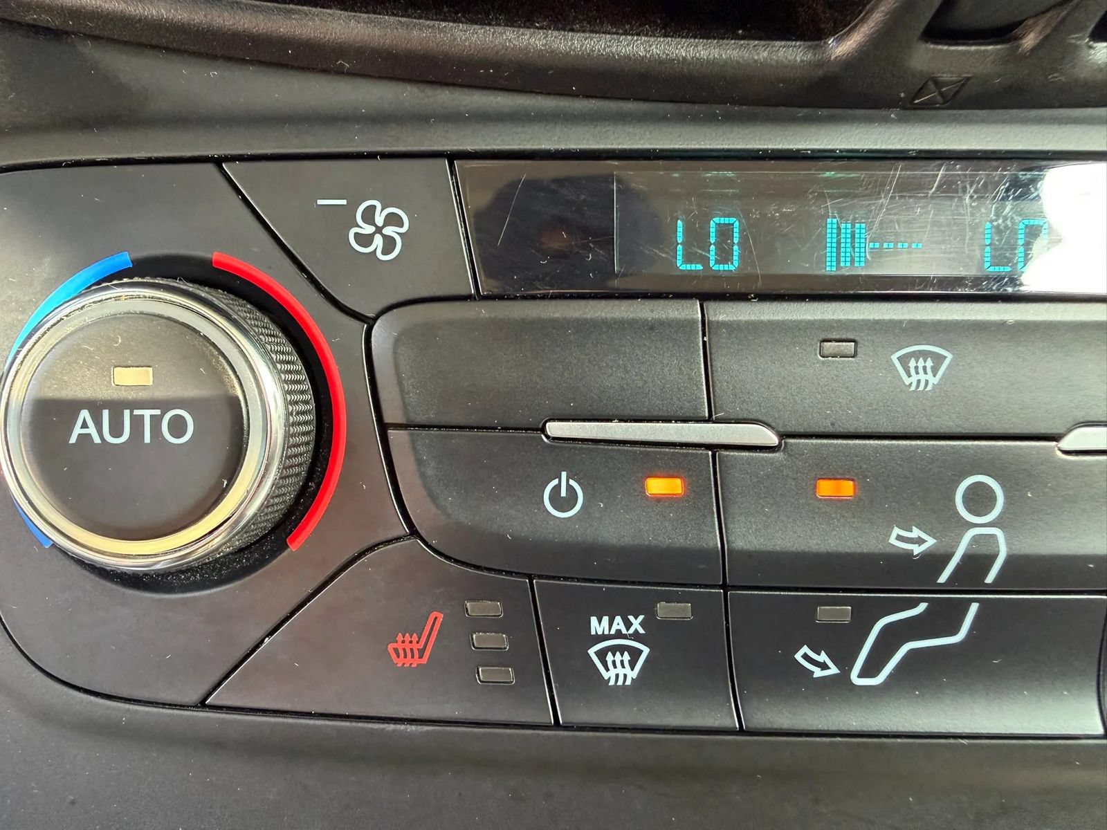 Used 2017 Ford Escape Titanium AWD/4WD image 24