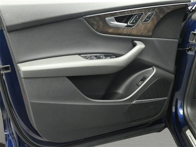 Used 2020 Audi Q8 Prestige w/ Prestige Package image 9