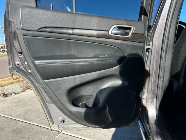 Used 2015 Jeep Grand Cherokee Altitude image 23