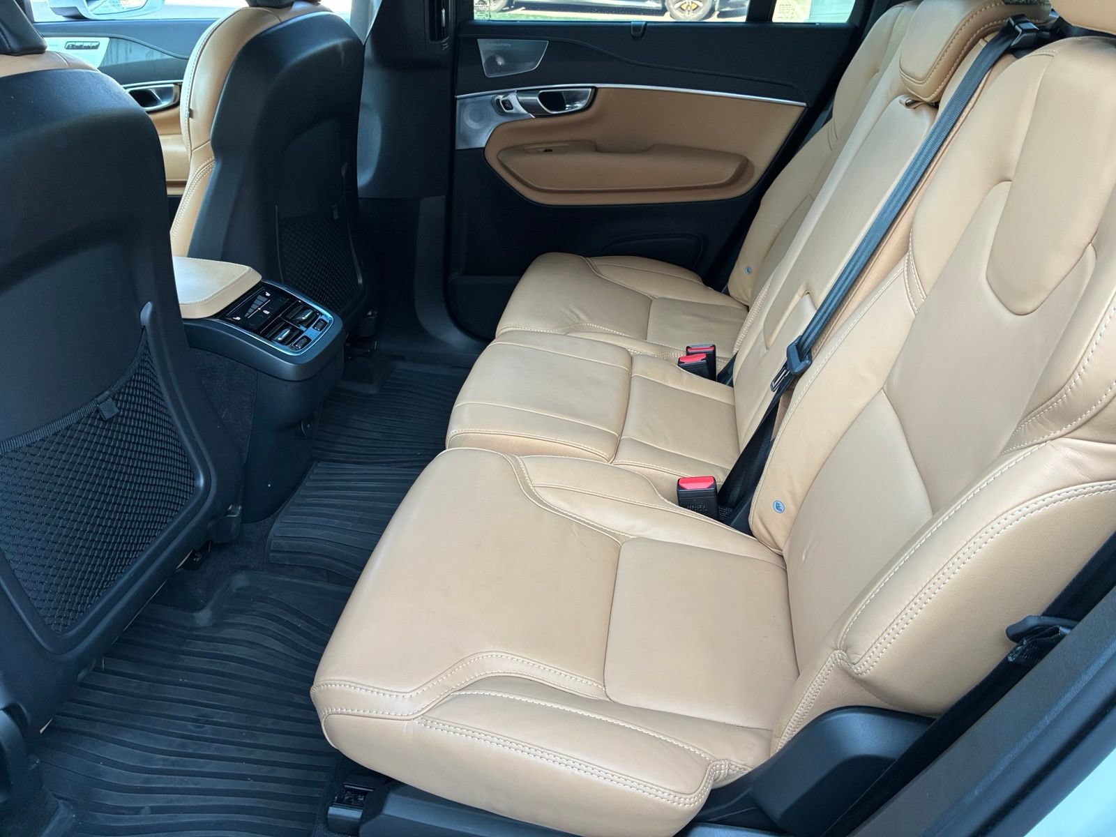 Used 2024 Volvo XC90 B6 Ultimate w/ Protection Package Premier AWD/4WD image 15