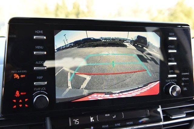 Used 2021 Toyota Sienna XLE w/ XLE Plus Package image 13