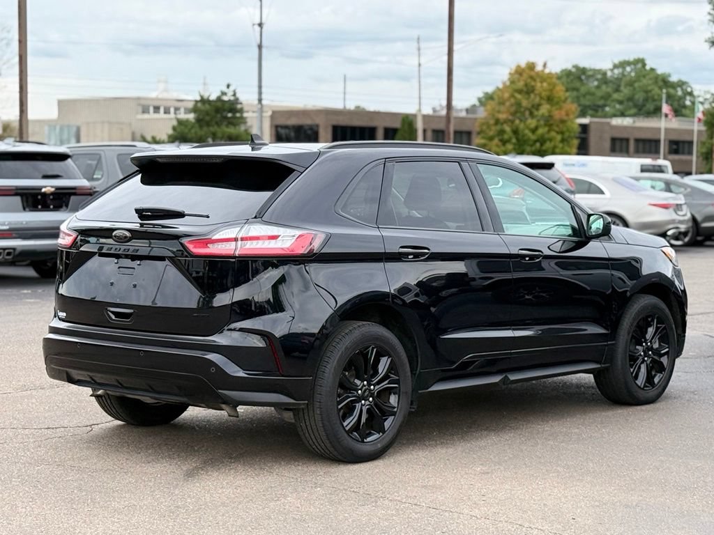 Certified 2024 Ford Edge SE w/ Black Appearance Package AWD/4WD image 34