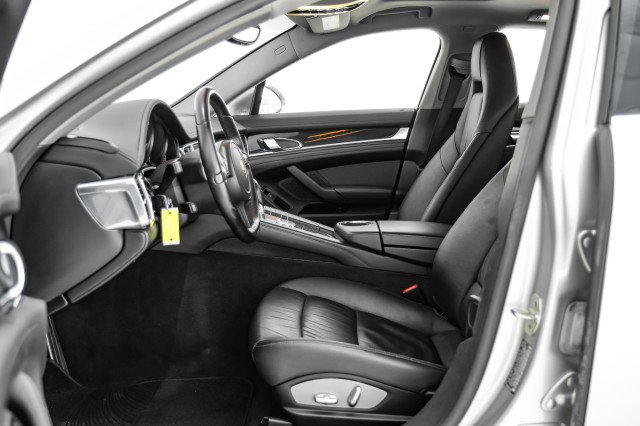 Used 2010 Porsche Panamera S image 29