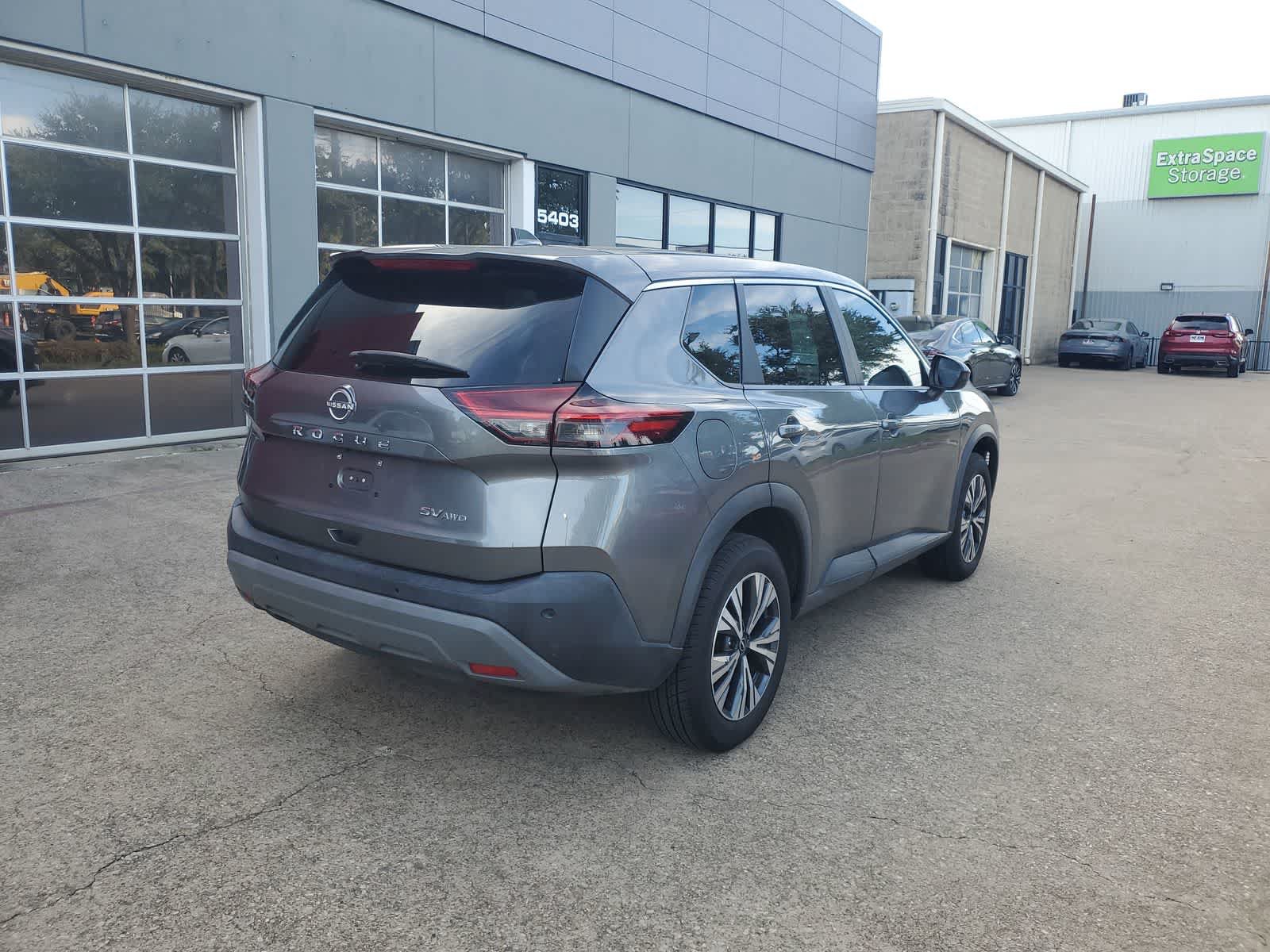 Used 2023 Nissan Rogue SV AWD/4WD image 6