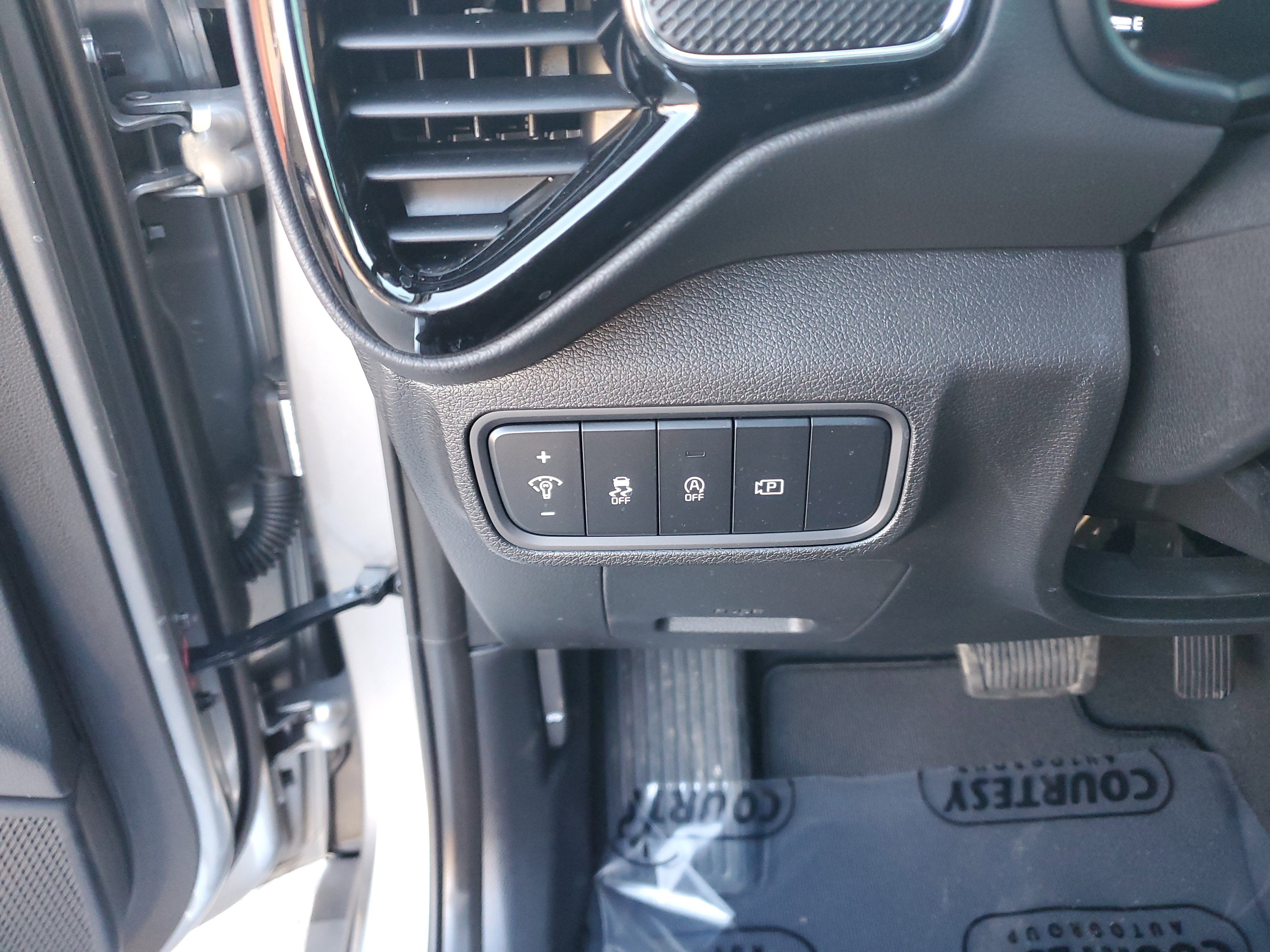 Used 2025 Kia Soul GT-Line image 32