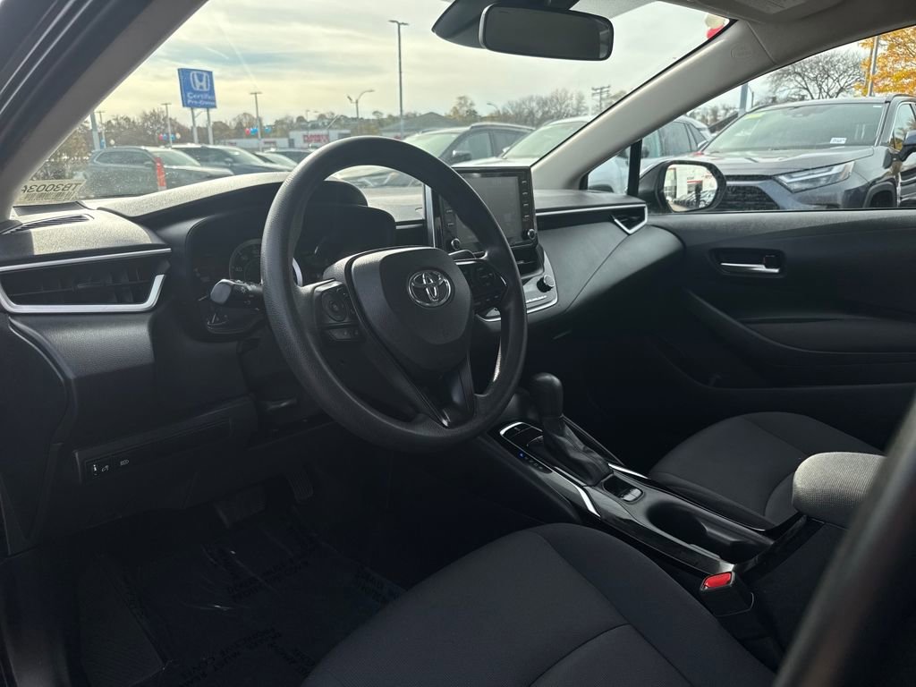 Used 2021 Toyota Corolla LE image 13