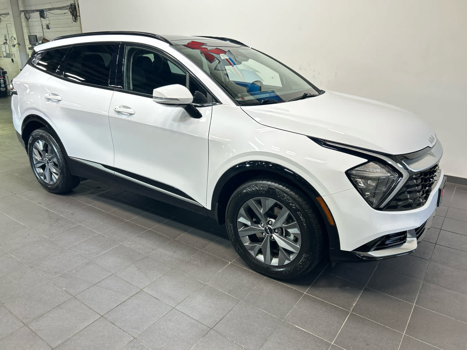 Used 2023 Kia Sportage SX AWD/4WD image 2