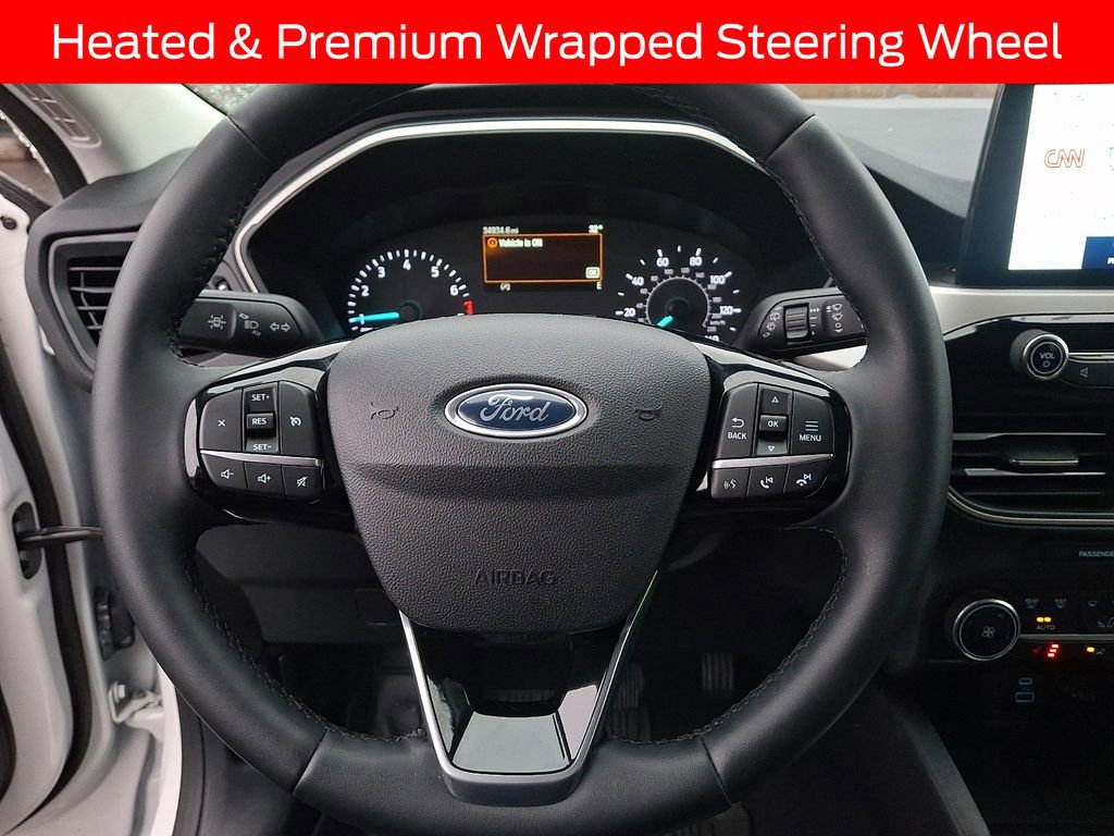 Used 2022 Ford Escape SE w/ Cold Weather Package image 18