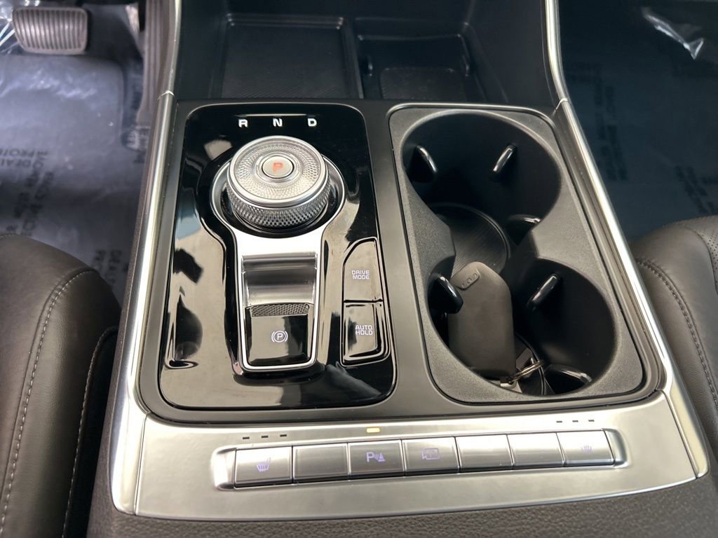 Used 2025 Kia Carnival EX image 63