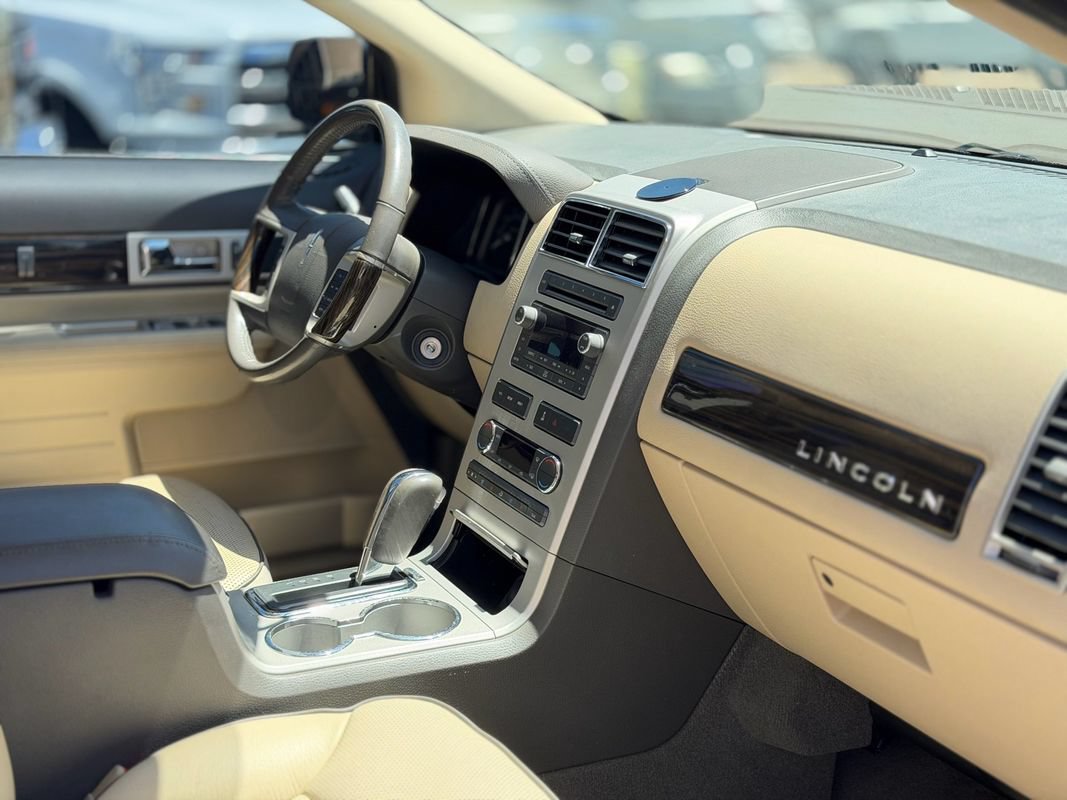 Used 2008 Lincoln MKX AWD image 24