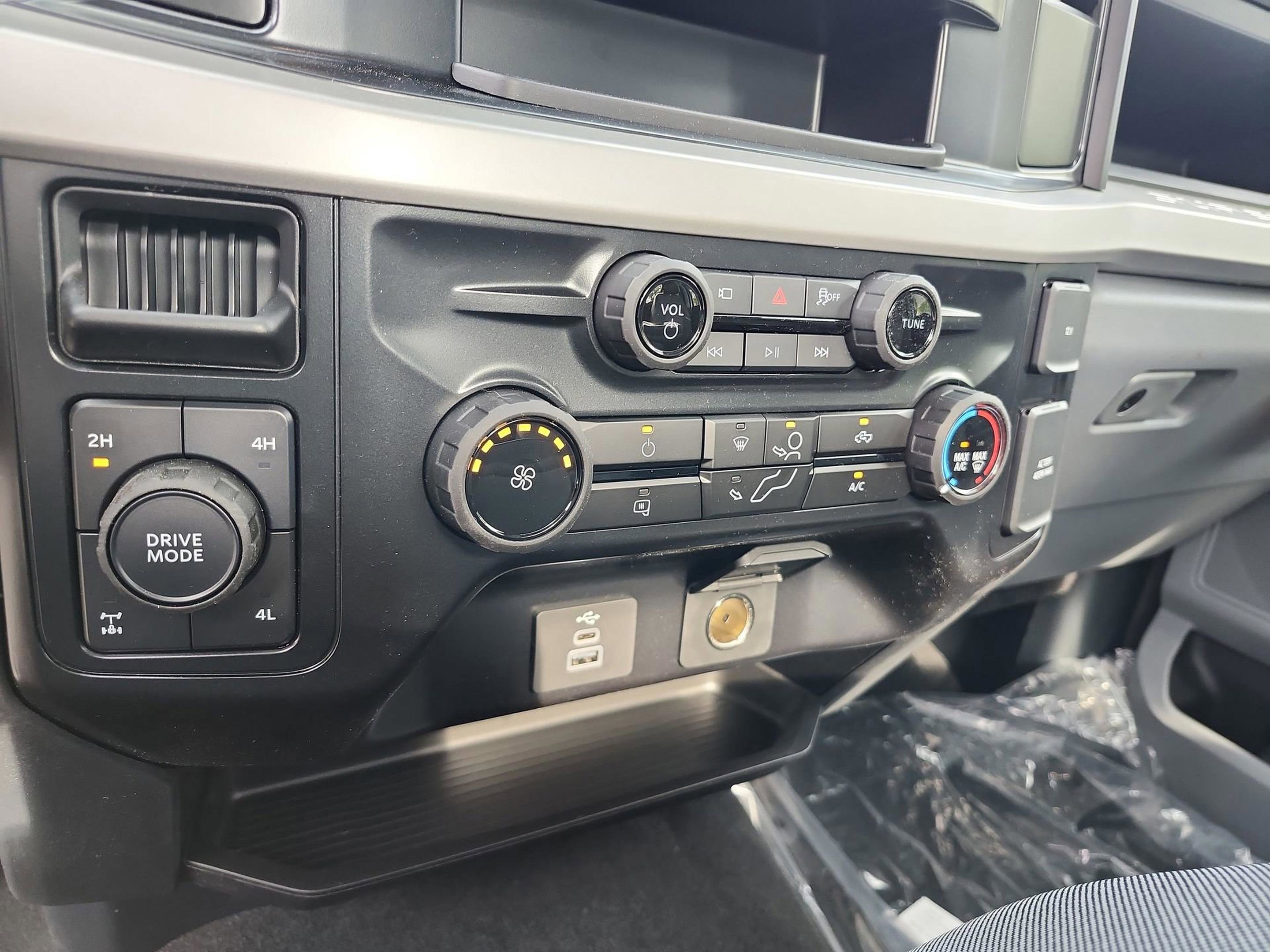 New 2025 Ford F350 XL w/ STX Appearance Package image 19