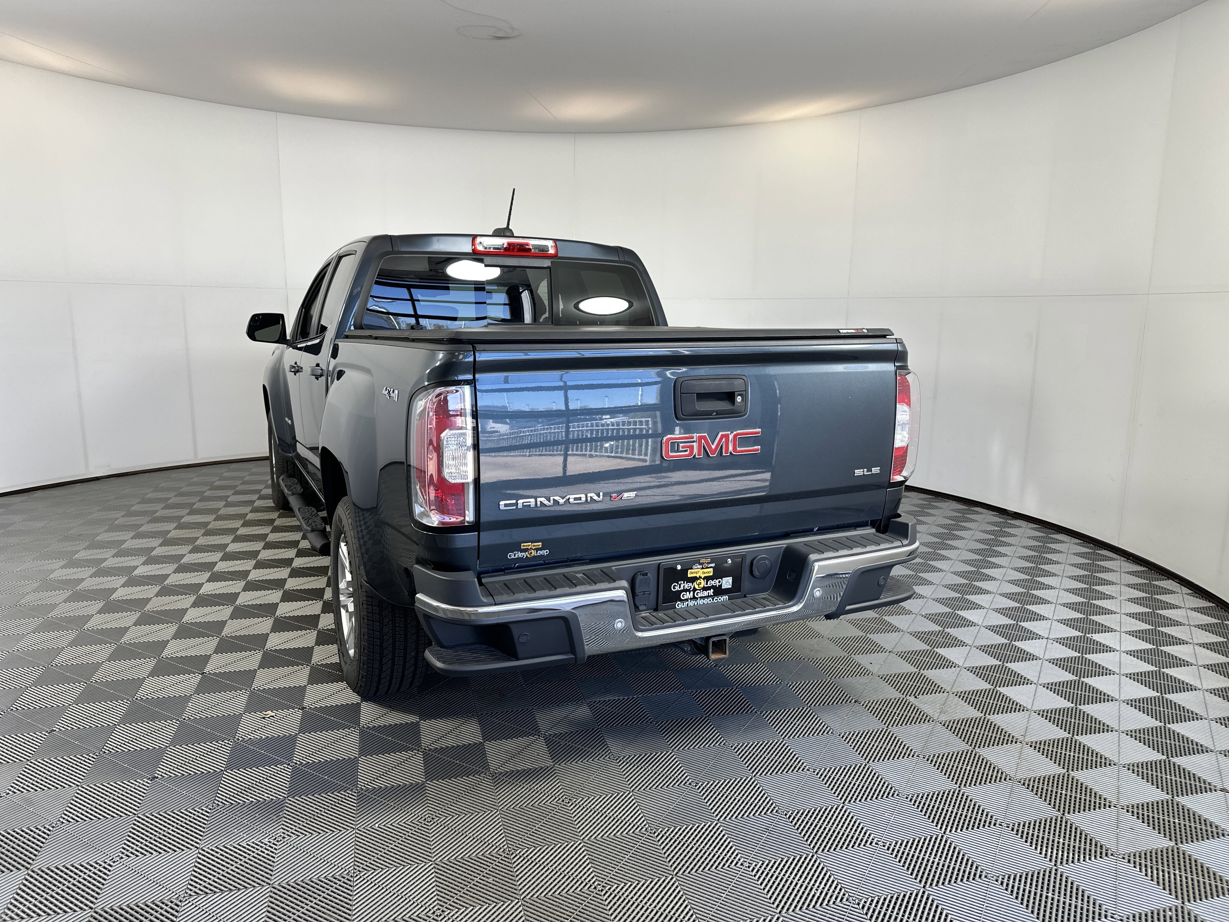 Used 2019 GMC Canyon SLE w/ Driver Alert Package image 8