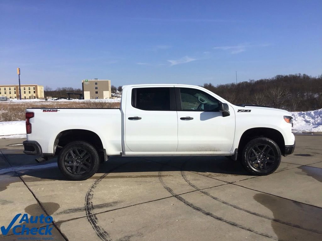 Used 2026 Chevrolet Silverado 1500 Custom Trail Boss w/ Turbomax Blackout Package image 2
