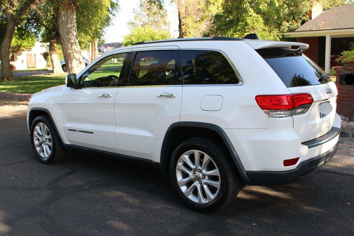 Used 2017 Jeep Grand Cherokee Limited RWD image 37